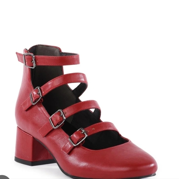 ❤️🔹️BC Footwear🔹️ Black Strappy Tap Dance Low  Heels - Picture 2 of 3